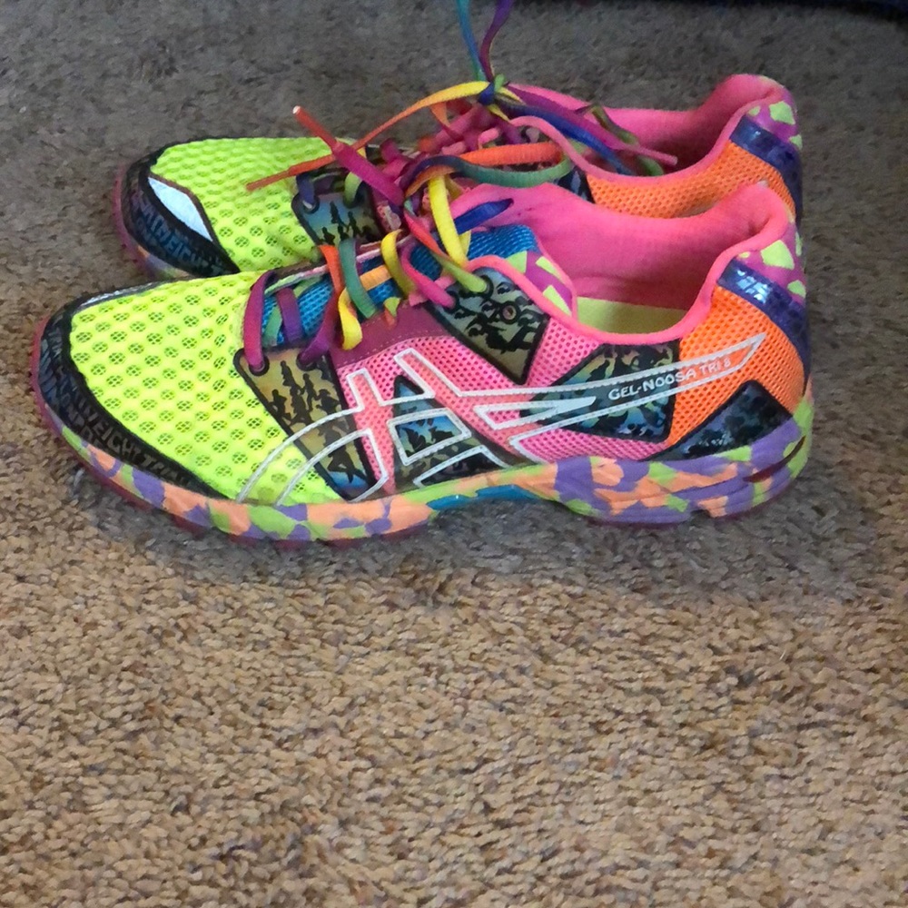 ASICS gel-NOOSA TRI 8 size 9